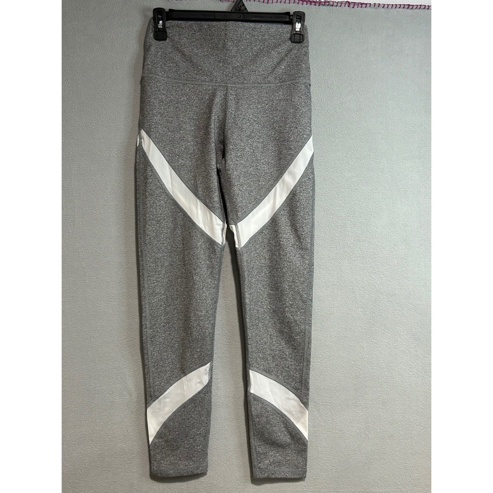 Aerie‎ Chill Play Move Leggings M Long Gray White Chevron Stripe Athletic Pants
